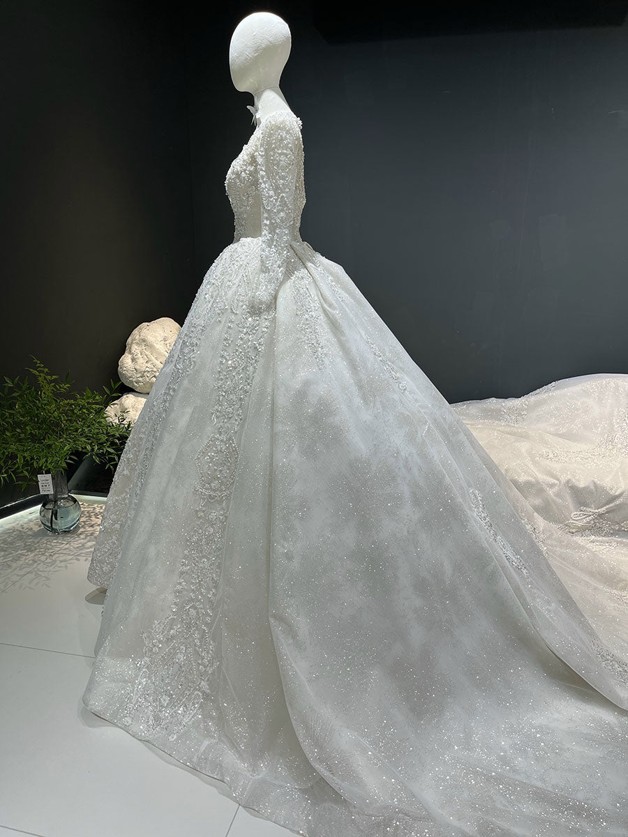 Luxury Off Shoulder Wedding Dress Big 2 Meter Long Train Retro Court Bridal Wedding Gown YW0844 Luxury Off Shoulder Wedding Dress Big 2 Meter Long Train Retro Court Bridal Wedding Gown YW0844