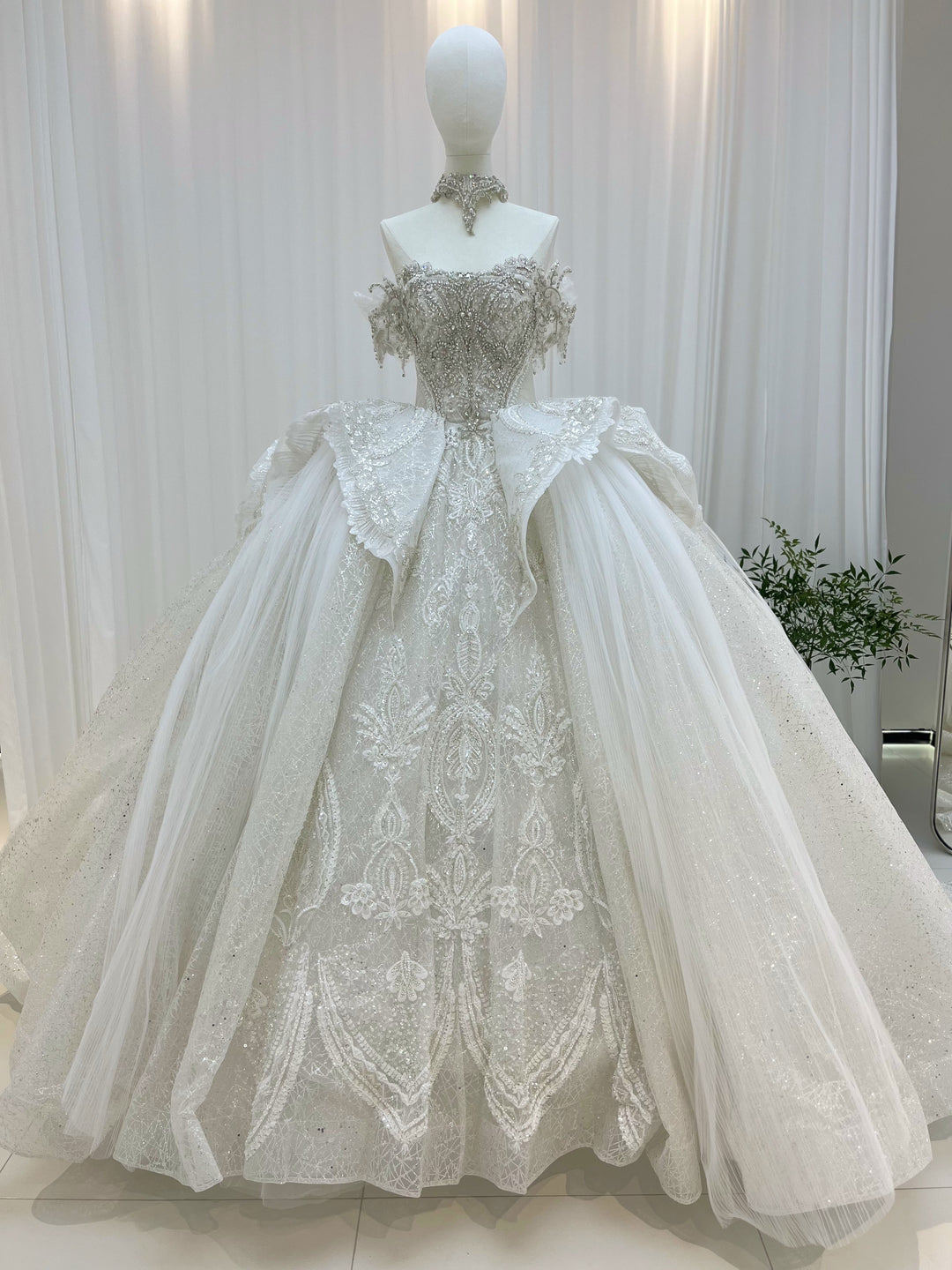 Princess Sparkly Tiered Skirt Off The Shoulder Drop Sleeves White Ball Gown Wedding Dress YW0845 Princess Sparkly Tiered Skirt Off The Shoulder Drop Sleeves White Ball Gown Wedding Dress YW0845
