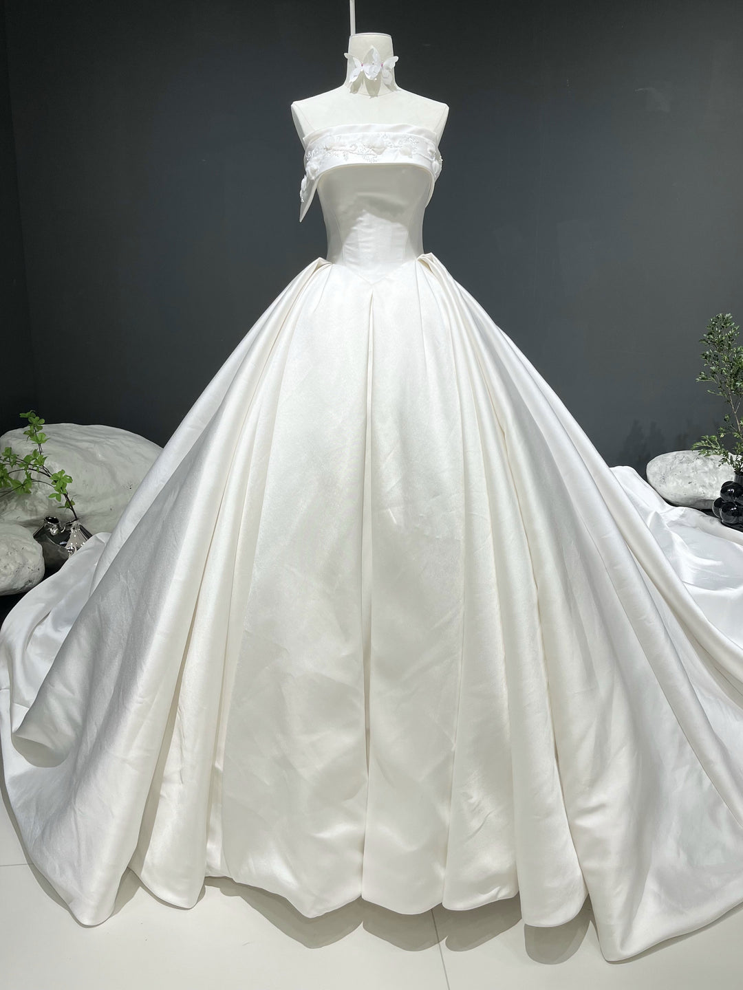 Off The Shoulder Satin Wedding Dress Beach Wedding Satin Bridal Gown YW0841 yewendress Off The Shoulder Satin Wedding Dress Beach Wedding Satin Bridal Gown YW0841 yewendress