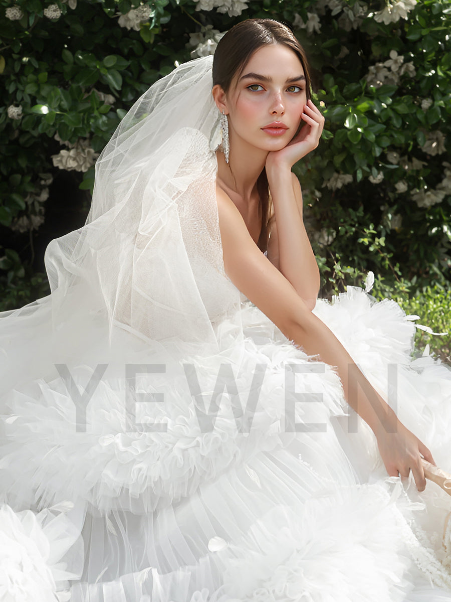 Luxury Strapless Tiered Ruffles Wedding Dress Photoshoot Elegant Bridal Gown
