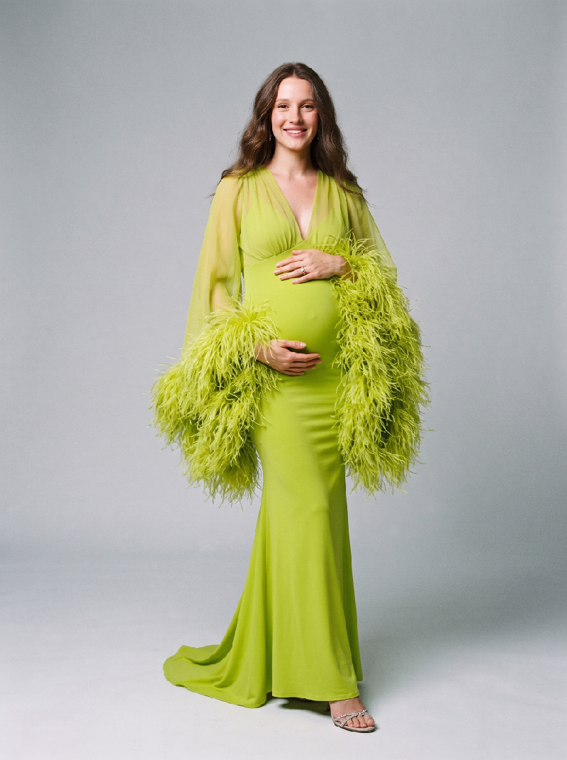 V-Neck Swimwear Fabric Maternity Photoshoot Gown with Feather Cuffs ZO269004