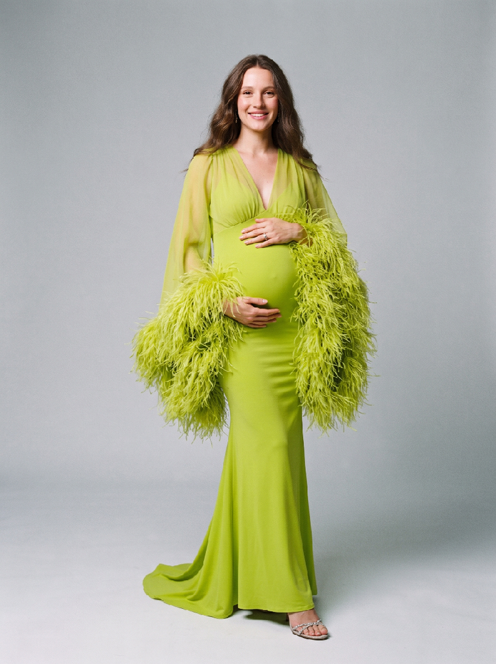V-Neck Swimwear Fabric Maternity Photoshoot Gown with Feather Cuffs ZO269004