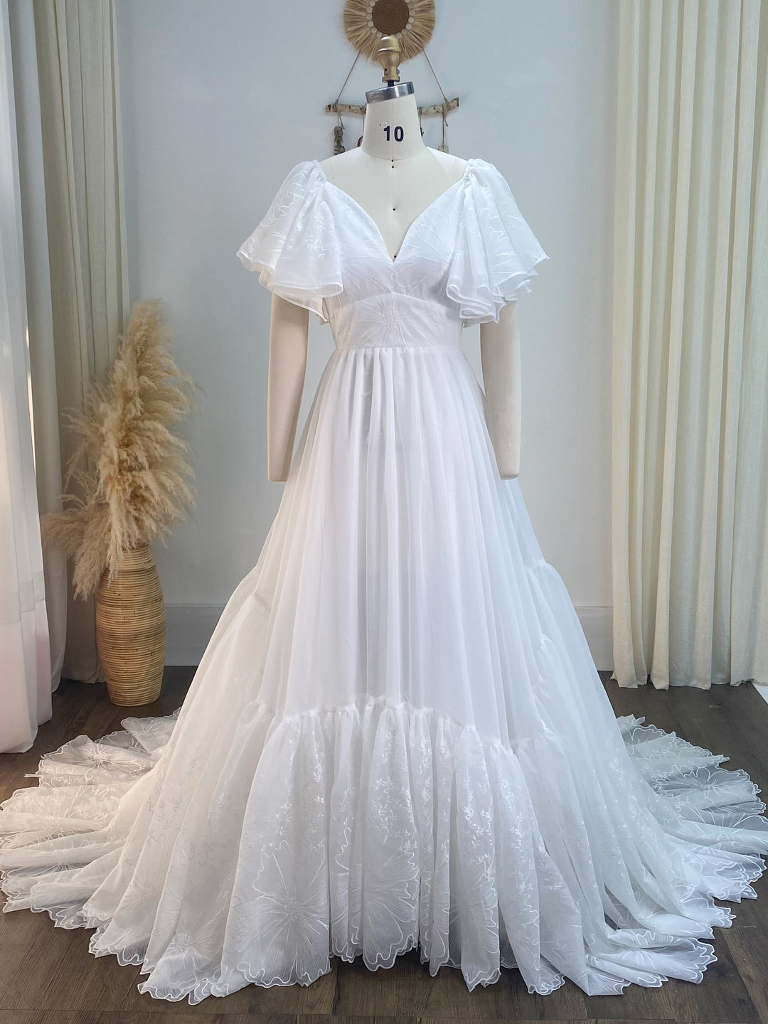 V Neck Embroidered Bohemian Lace Bridal Dress Boho Maxi Dress for Weddings YW240080-1 V Neck Embroidered Bohemian Lace Bridal Dress Boho Maxi Dress for Weddings YW240080-1
