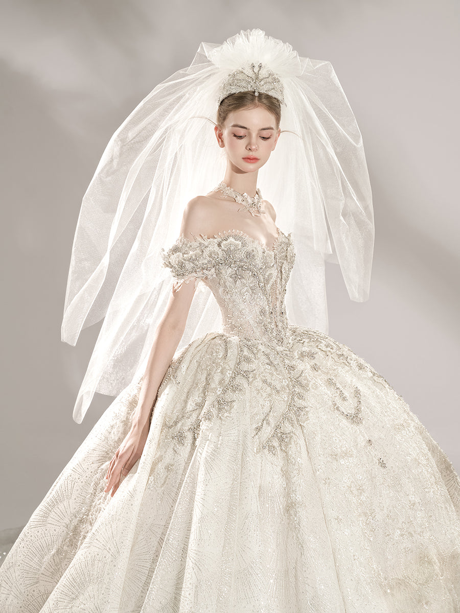 big wedding dresses with long trains THE MOST BEAUTIFUL WEDDING DRESSES
