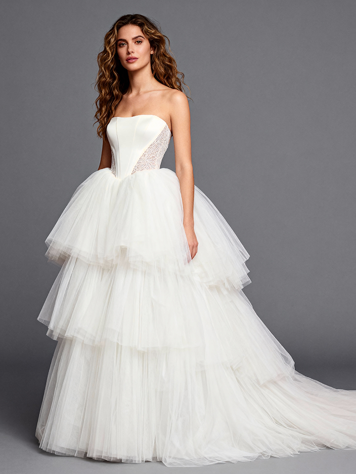 Elegant Sleeveless Ball Gown Wedding Dress 2026 Tiered Tulle Detachable Train Bridal Dress