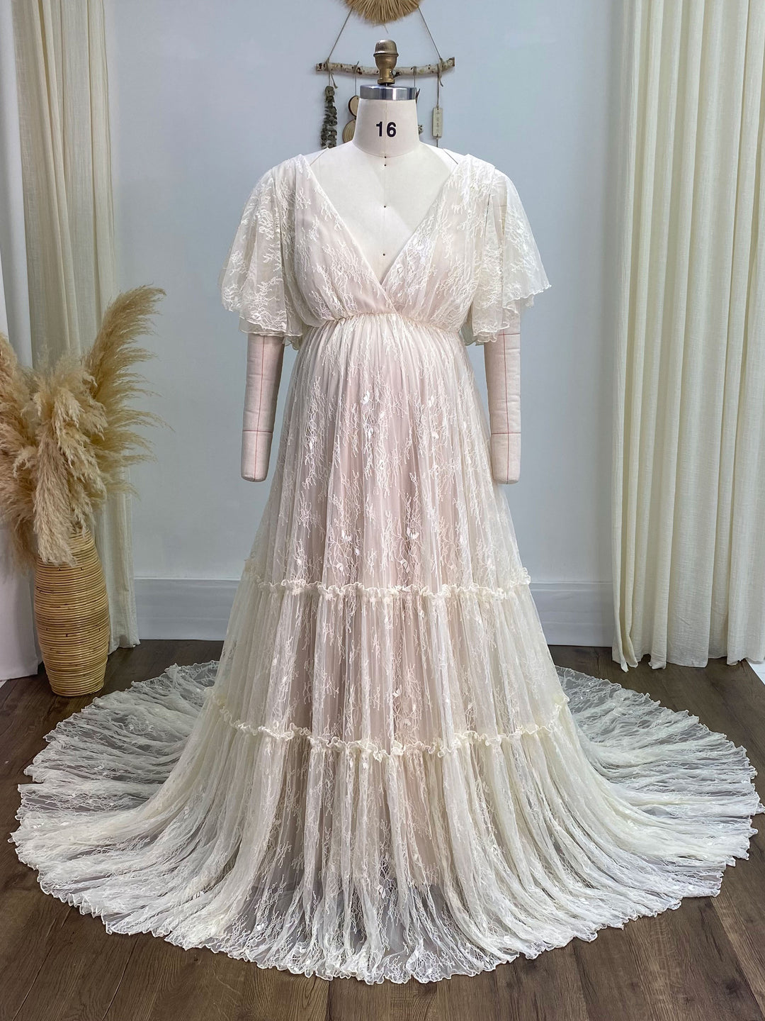 Boho Maxi Dress Lace Vintage Dress For The Maternity Session Photo Props Pregnancy Photo Shoot YW240093 yewendress Boho Maxi Dress Lace Vintage Dress For The Maternity Session Photo Props Pregnancy Photo Shoot YW240093 yewendress
