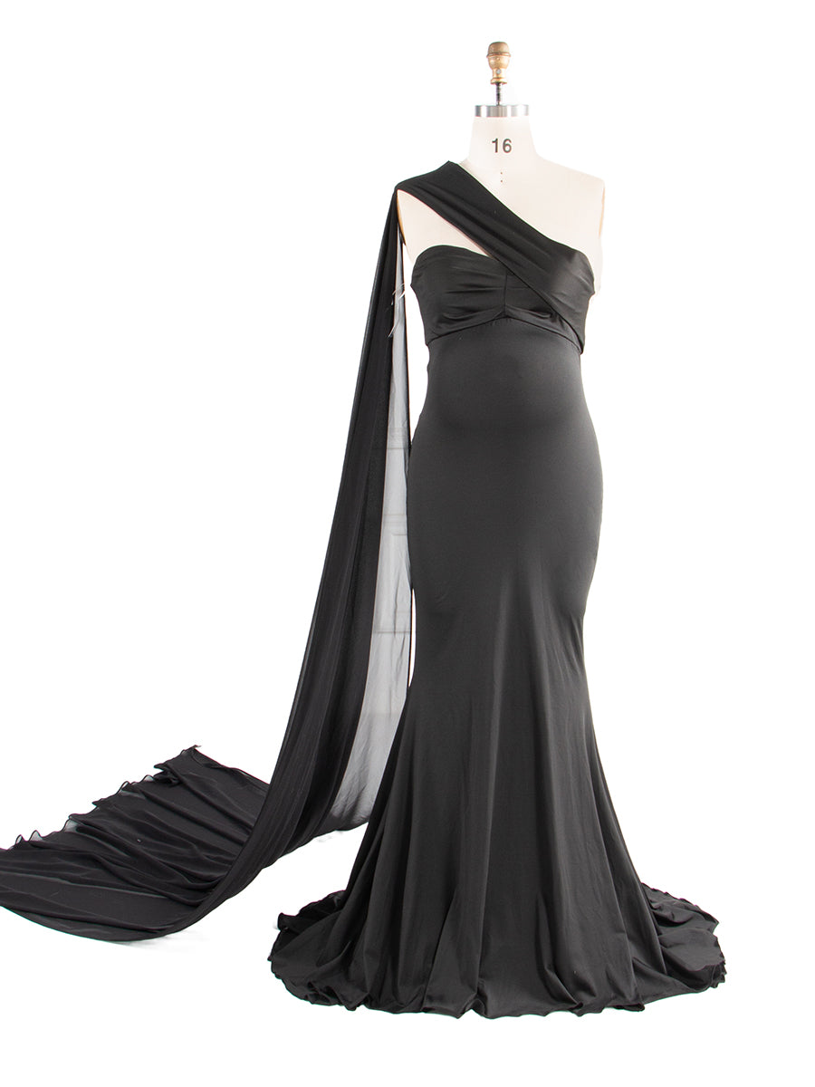 Elegant pregnancy gown for a beautiful mom-to-be moment