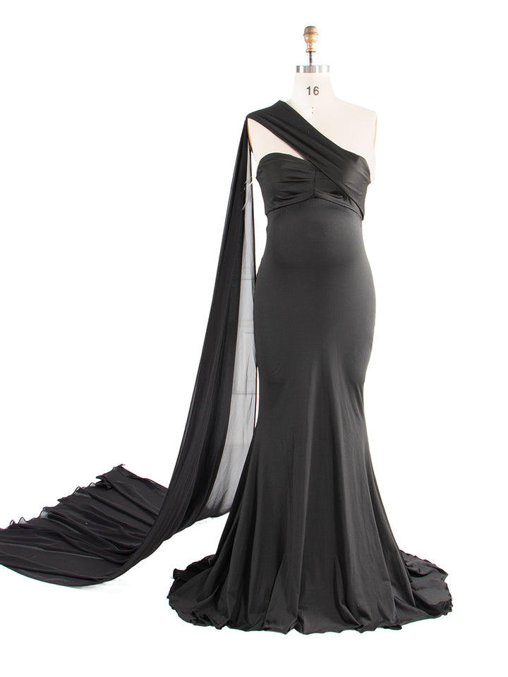 Elegant pregnancy gown for a beautiful mom-to-be moment