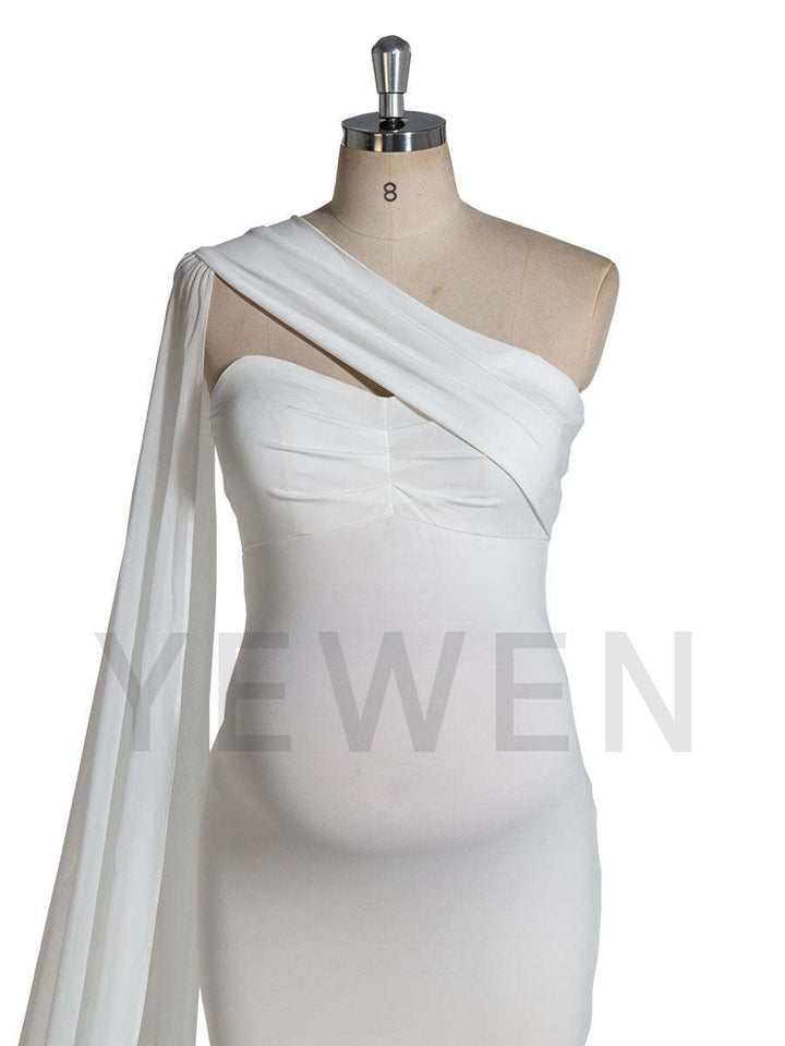Close up details of elegant maternity mermaid gown