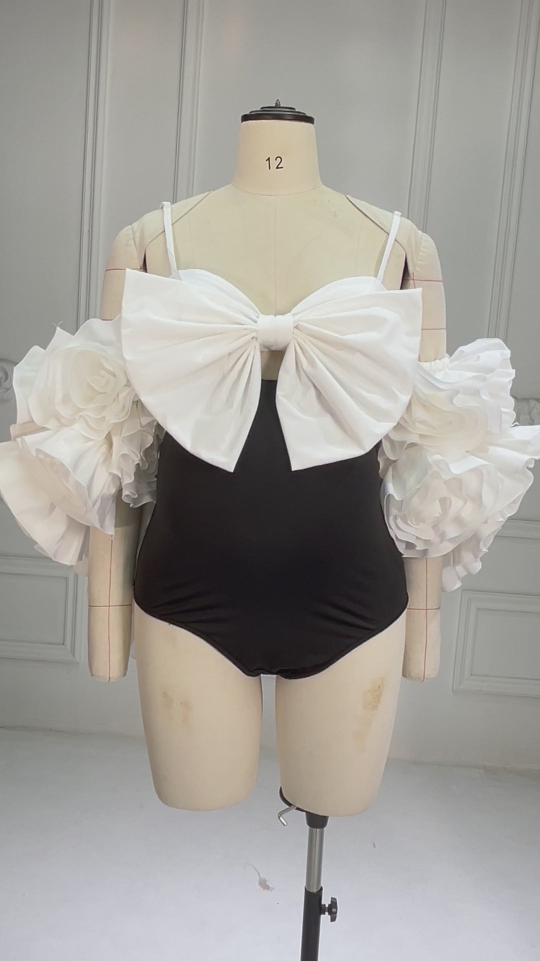 White Handmade Flower Bicep Jacket Women Cloak with Slip Bodysuit Photoshoot Props YW251041