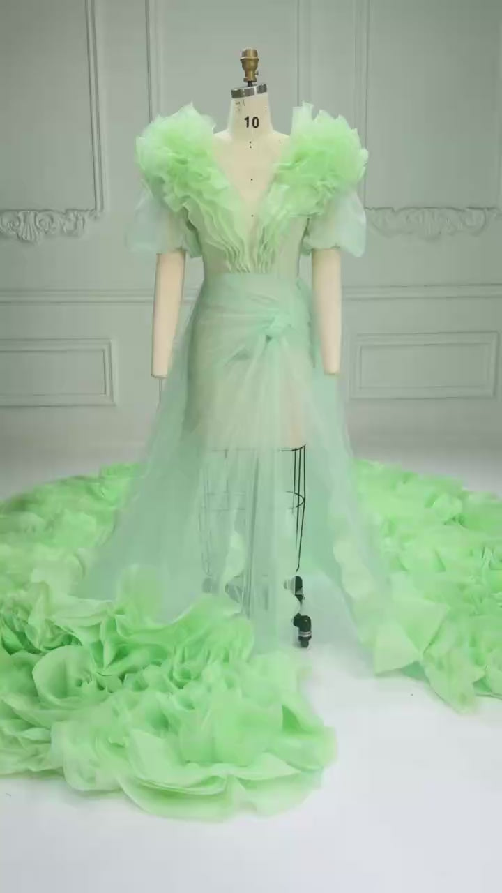 Luxury Mint Green Photo Shoot Gown Ruffle Deep V-Neck Puff Sleeve Avant-Garde Runway Birdal Gown YW260322