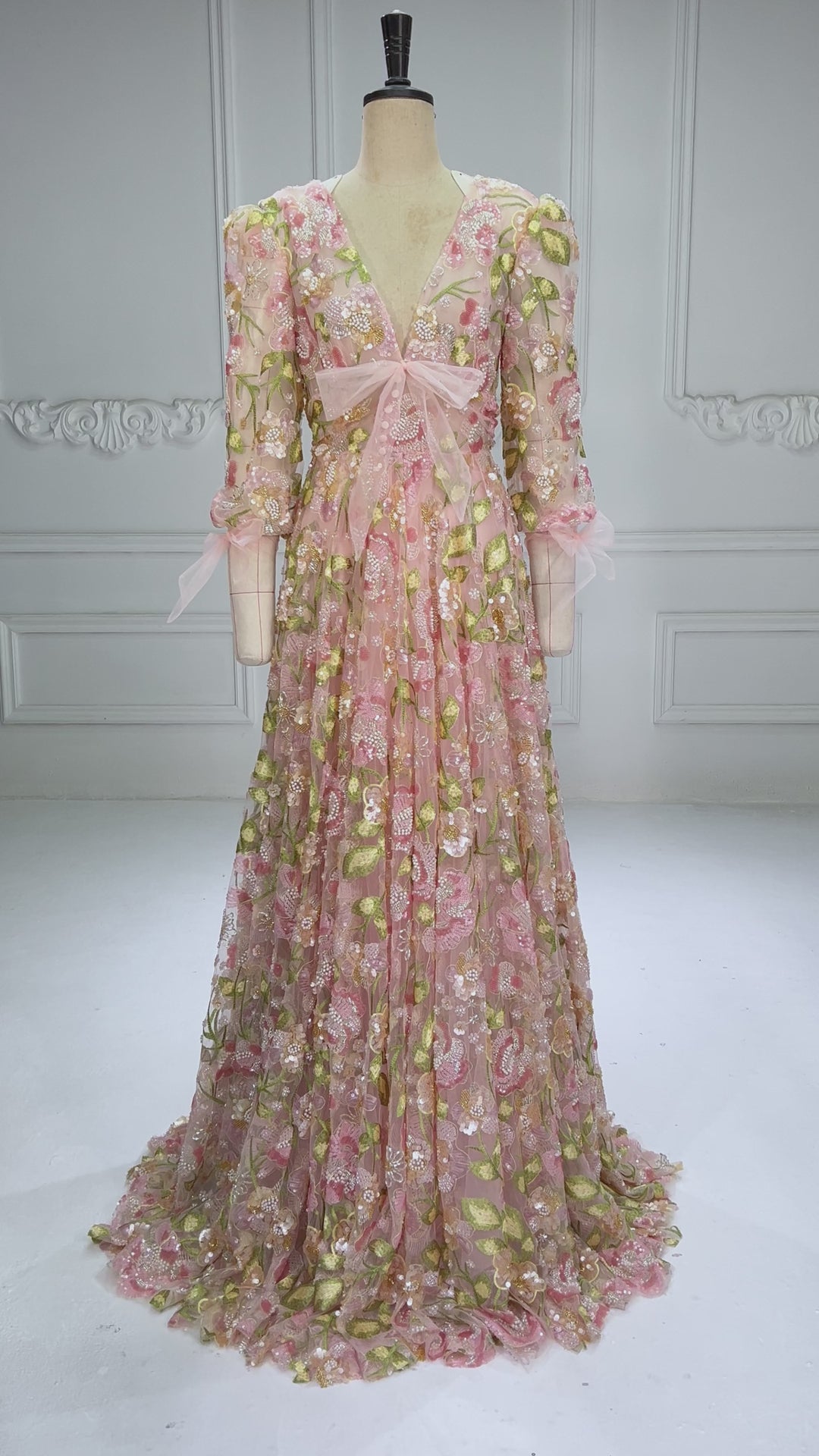 Unique Prom Dress Puffy Sleeves V Neck Embroidery Sequined Lace Evening Gown YW250079