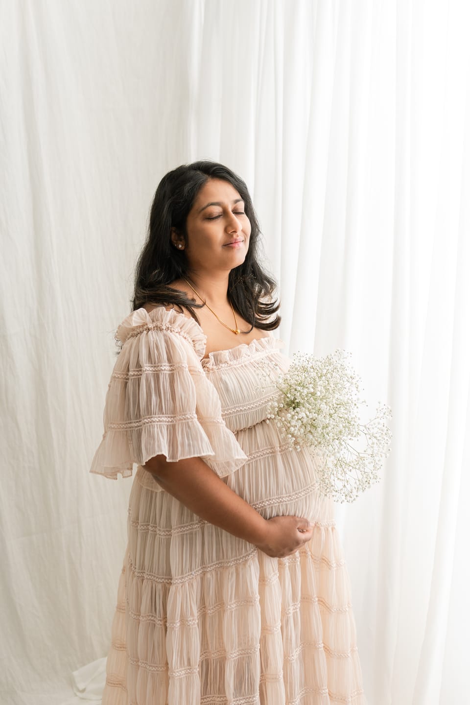 Beige Maternity Dress for Photoshoot yewendress Beige Maternity Dress for Photoshoot yewendress