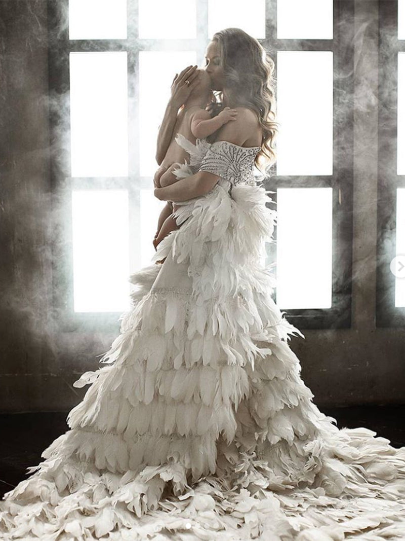 Vintage Feathers Beaded Cape Wedding Maternity Dress for Photograghy yewendress Vintage Feathers Beaded Cape Wedding Maternity Dress for Photograghy yewendress